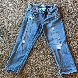 Size 00 Capri cut Aeropostale’s jeans.